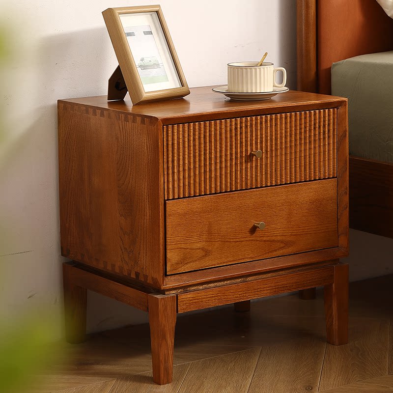 Retro Solid Wood Nightstands,F - огляд і ціна Solid Wood Nightstand 2 Drawers